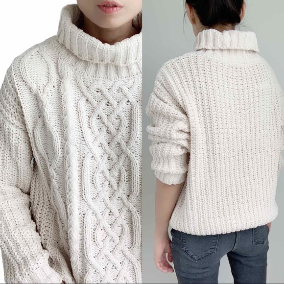 COZY CABLE KNIT FISHERMAN SWEATER - ECRU - Picture 13 of 16